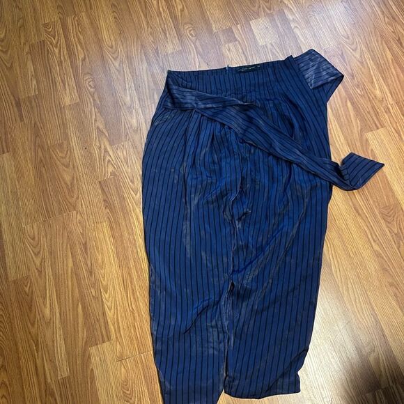 HOUSE OF HARLOW 1969 SILKY PANTS - Picture 6 of 7